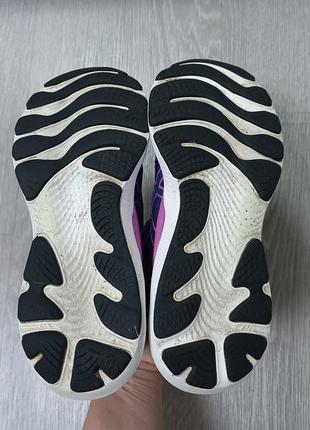 Жіночі кросівки brooks 10