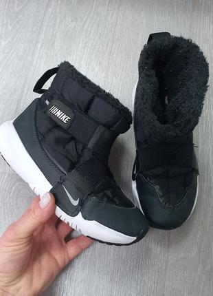 Дитячі ботинки nike