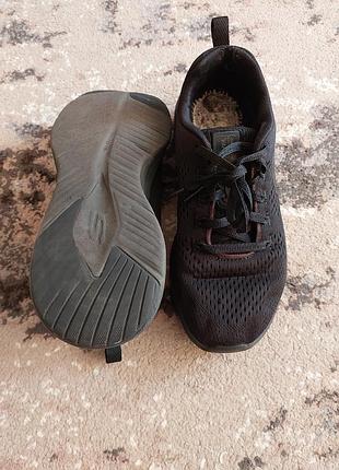 Кросівки жіночі skechers чорні 37 розмір