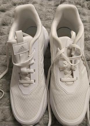 Женские кроссовки adidas размер 40