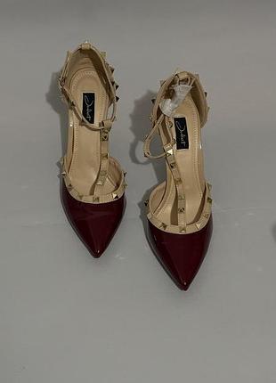 Туфлі босоніжки бардо