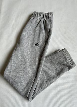 Фирменные спортивные штаны трехнитка adidas 9-10лет