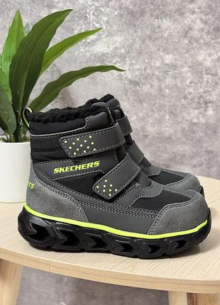 25р , нові дитячі черевики skechers на хлопчика з мигалками,устілка 15.5см
