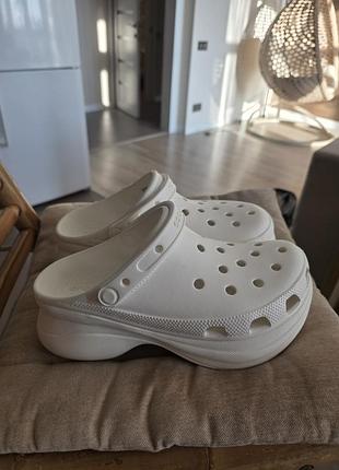 Оригинальные crocs classic platform, белые, w9 (39–40)