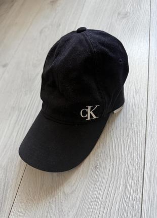 Бейсболка calvin klein чорна