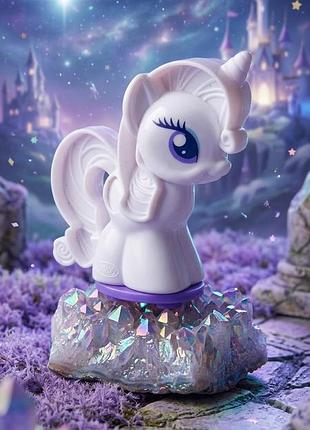 Фигурка-кальдера (штамп) рарити (rarity) из серии my little pony от play-doh (hasbro).