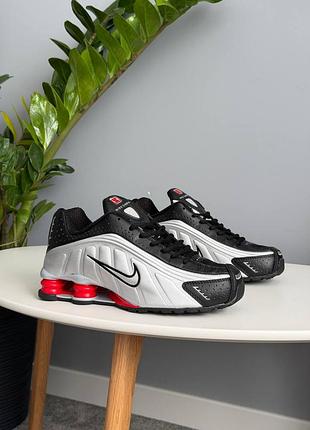 Nike shox r4 metallic silver