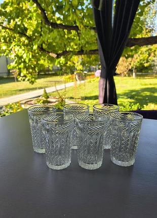 Стопки рюмки стаканы