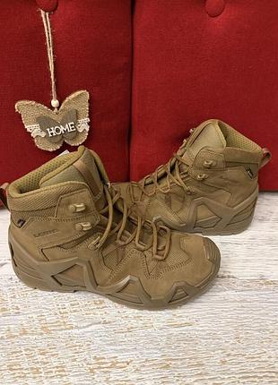 Кожаные фирменные ботинки lowa gore-tex 42р.