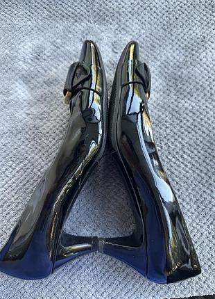 Вінтажні лакові туфлі yves saint laurent 5