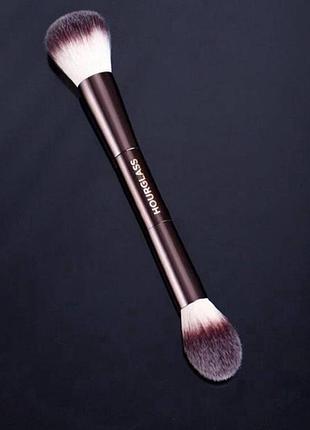 Двусторонняя кисточка для макияжа hourglass ambient lighting edit brush