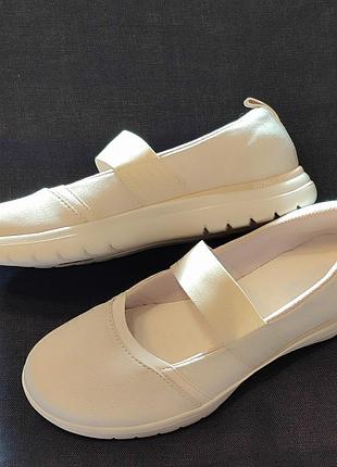 Кросівки жіночі skechers on-the-go білі