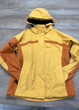 Продам оригінальну жіночу куртку jack wolfskin у дуже стильному жовто-коричневому кольорі