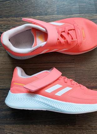 Adidas дитячі кросівки
