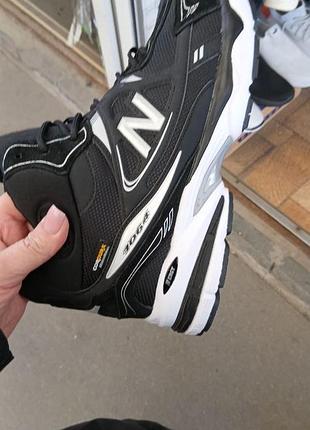 Зимние кроссовки от бренда new balance