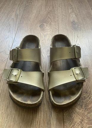 Шльопанці birkenstock