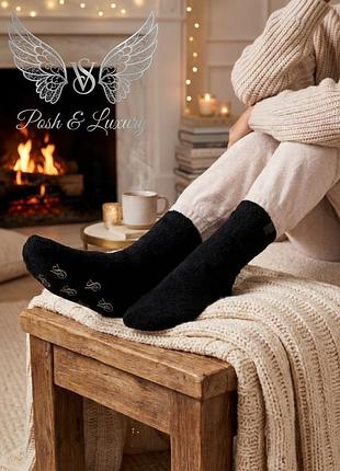 Женские плюшевые носки с противоскользящим покрытием. plush grip socks victoria’s secret. виктория сикрет