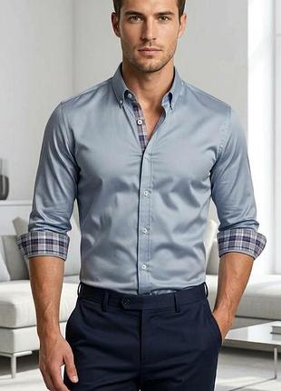 Сатинова сіро-блакитна чоловіча сорочка бренду report collection має приталений крій (slim fit) розмір м