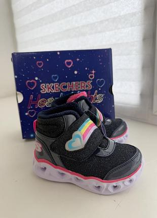 Черевики для дівчаток skechers heart lights 23 (13см)