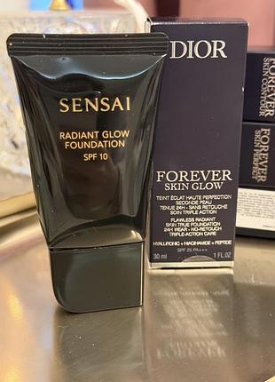 Тональный флюид sensai radiant glow foundation spf 10, 30 мл оттенок 103 sand beige. остаток больше половины.