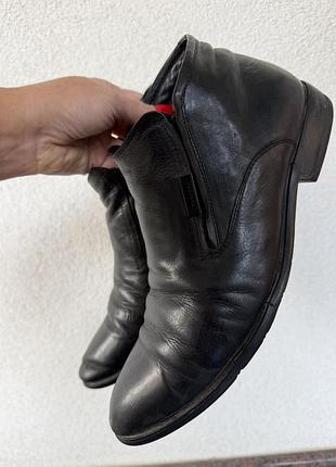 Шкіряні зимові черевики basconi