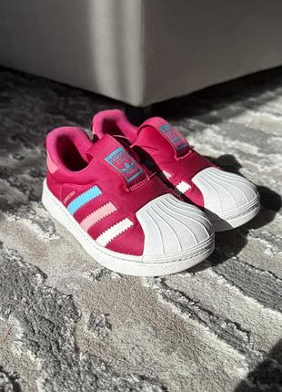 Кеди adidas на дівчинку