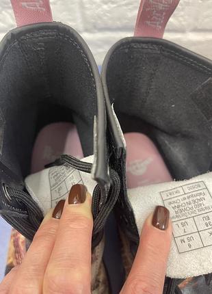 Dr. martens 1460 power, corruption & lies. 8