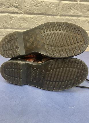 Dr. martens 1460 power, corruption & lies. 7