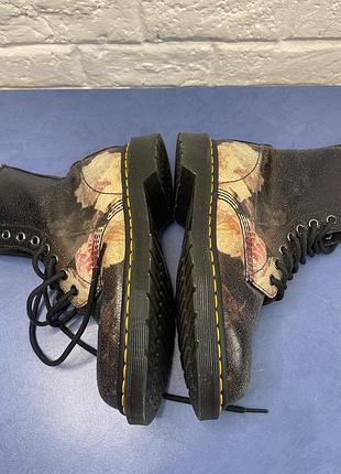 Dr. martens 1460 power, corruption & lies. 4