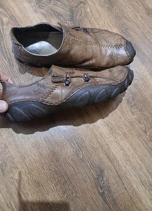 Продам чоловічі шкіряні мокасини бренду clarks
