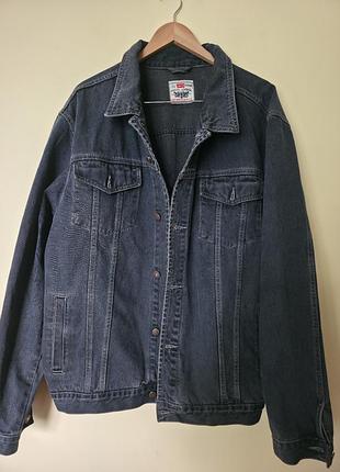 Джинсова  куртка  levi's