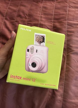 Instax mini 12 рожевий (blossom pink)