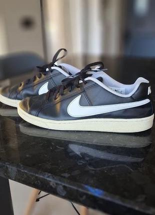 Кросівки/ чорні кросівки nike