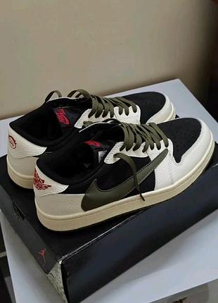 Nike dunk low travis scot