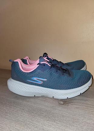 Кроссовки для бега спорта skechers go run supersonic на подошве good year