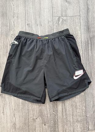 Оригінальні шорти nike