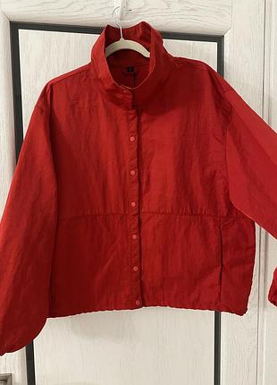 Новая крутая красная ветровка 50 р zara