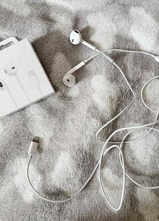 Навушники apple lightning
