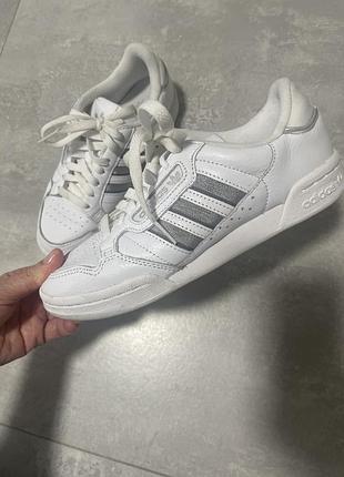 Кросовки adidas