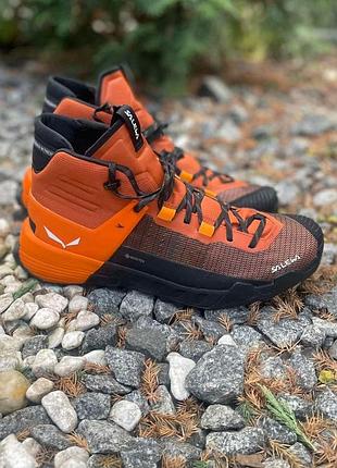 Технологічні трекінгові черевики salewa wildfire nxt mid gtx (стан ідеальний, р. 42.5р-27, 5см)
