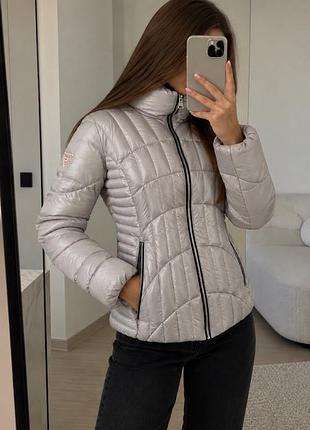 Жіноча куртка guess