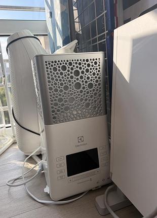 Зволожувач electrolux yogahealthline ehu-3810d/3815d