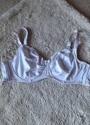 Бюстгальтер