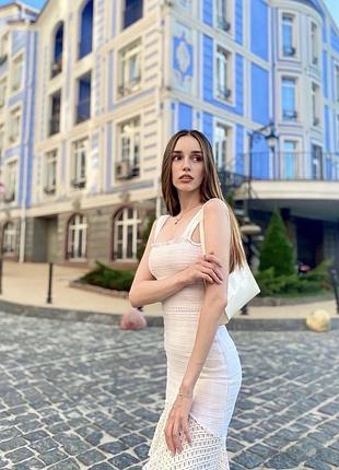 Сукня-рибка біла на блискавці розмір хс-с