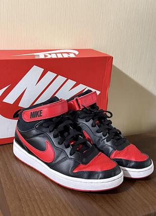 Б/у кросівки nike court borough mid 2