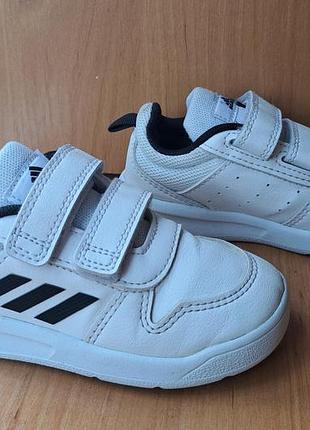 Кросівки оригінальні adidas p24