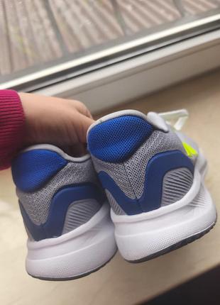 Оригінальні кросівки adidas 4