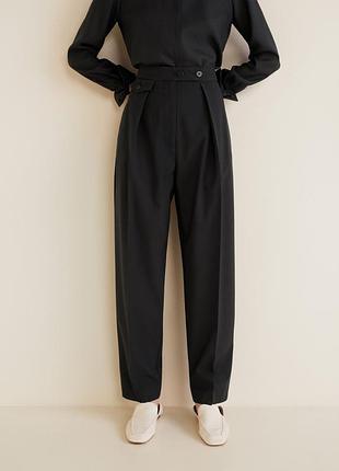 Классические брюки с высокой посадкой и складками mango suit