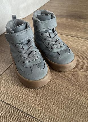 Осінні ботинки утеплені флісом 25 розмір h&m