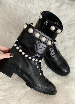 Безумно крутые полностью кожаные ботинки zara. новая коллекция цена сайта: 3600